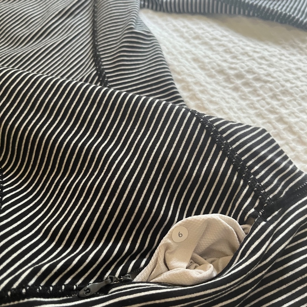 Lululemon Race Your Pace L/S Pullover Rulu Hyper Stripe Black White - Picture 7 of 7